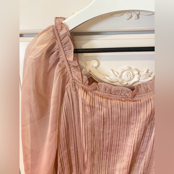 Ivorie Kai Satin Rose Dress - Picture 4 of 5